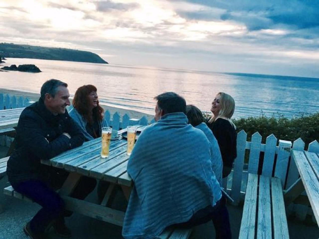 Ship Inn Aberporth Extérieur photo